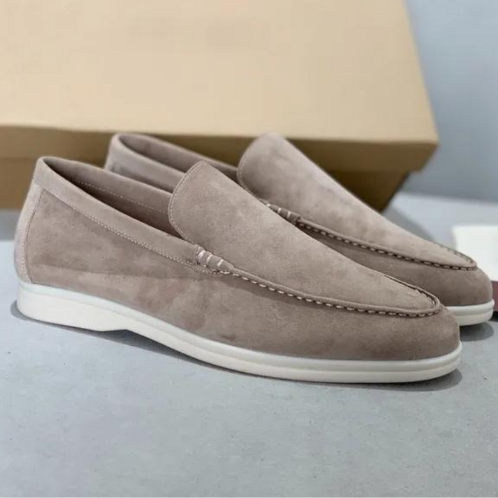 Lucas luxe suède heren loafers beige, voor elegantie en comfort. Hoogwaardig en ademend met antislipzool. Ideaal dagelijks.