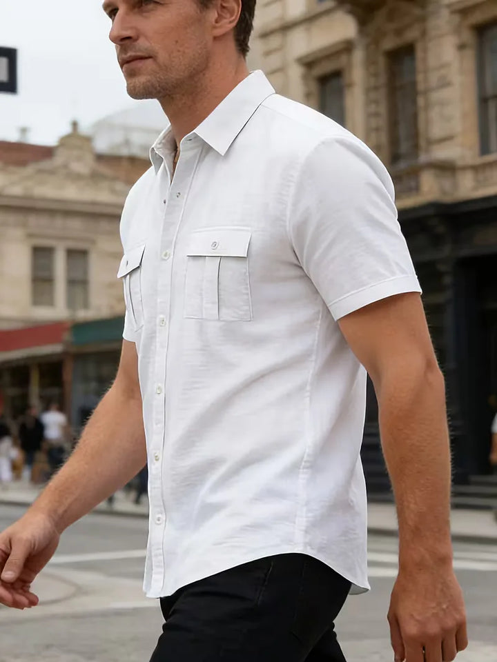 Heren overhemd met korte mouwen, regular fit en twee borstzakken, perfect voor casual look.