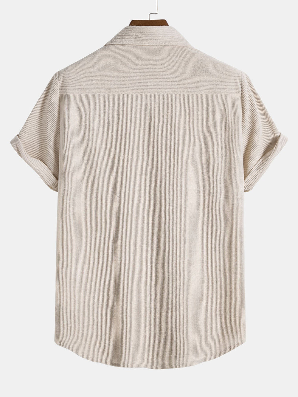 "Luchtige heren zomerset met comfortabel overhemd en korte broek, ideaal voor warme dagen en stijlvolle casual looks."