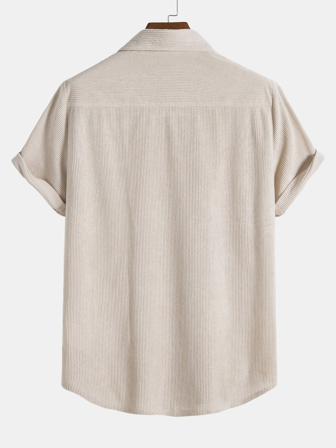"Luchtige heren zomerset met comfortabel overhemd en korte broek, ideaal voor warme dagen en stijlvolle casual looks."