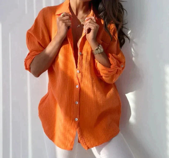 "Luchtige Karolien zomerblouse voor dames in trendy kleuren, lichtgewicht en comfortabel op warme dagen."