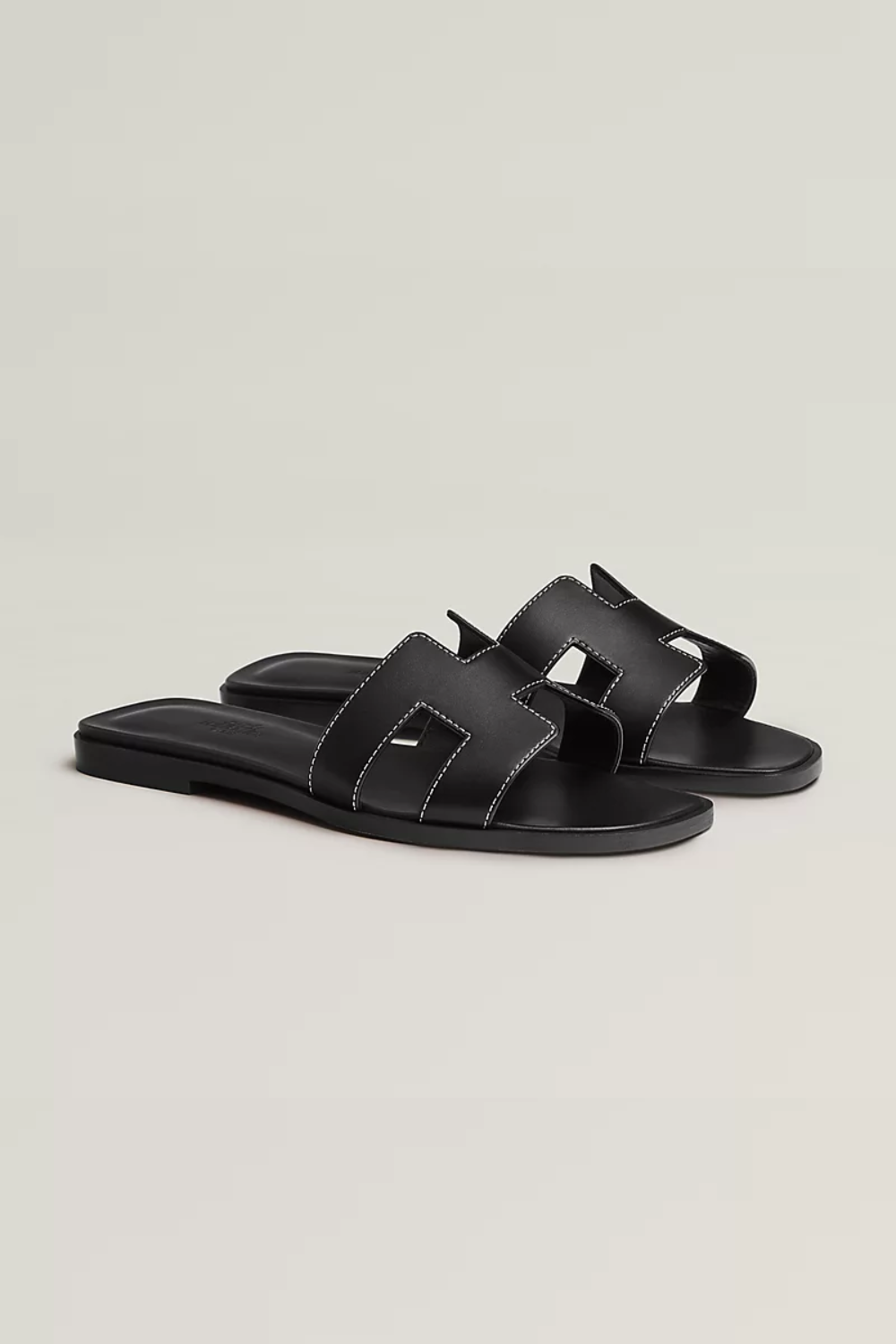 Comfortabele luxe dames teenslippers, perfect voor een stijlvolle zomerse look; platte zool.
