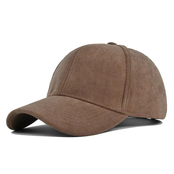 Trendy retro baseballpet van hoogwaardig faux suede. Unisex design met verstelbare sluiting.