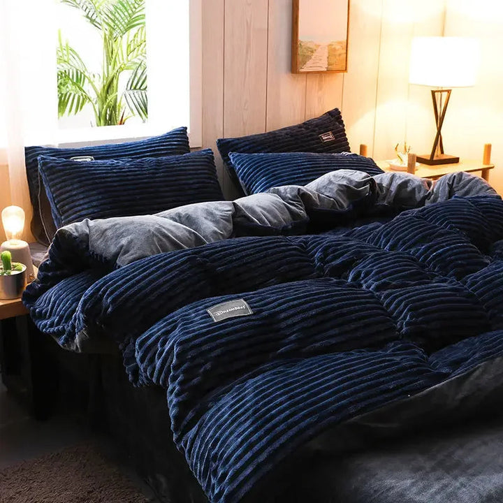 Stijlvol fluweel fleece dekbedovertrek in luxe textuur. Voelt heerlijk zacht en houdt je warm de hele winter.