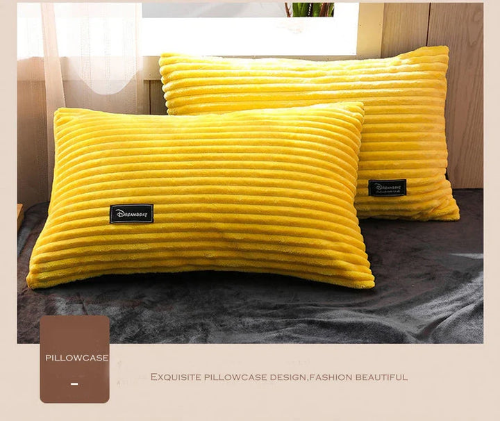 Dit unisex fluweel fleece dekbedovertrek is warm, zacht en luxe. Ideaal winter beddengoed voor comfort in de slaapkamer.