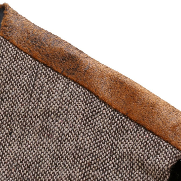 "Luxe legergroen herringbone gilet voor heren, ideaal voor formele gelegenheden, gemaakt van katoen, wol en kasjmier."