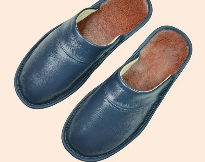"Luxe leren heren pantoffels met tijdloos design en ergonomische pasvorm, gemaakt van duurzaam rundleer voor optimaal comfort