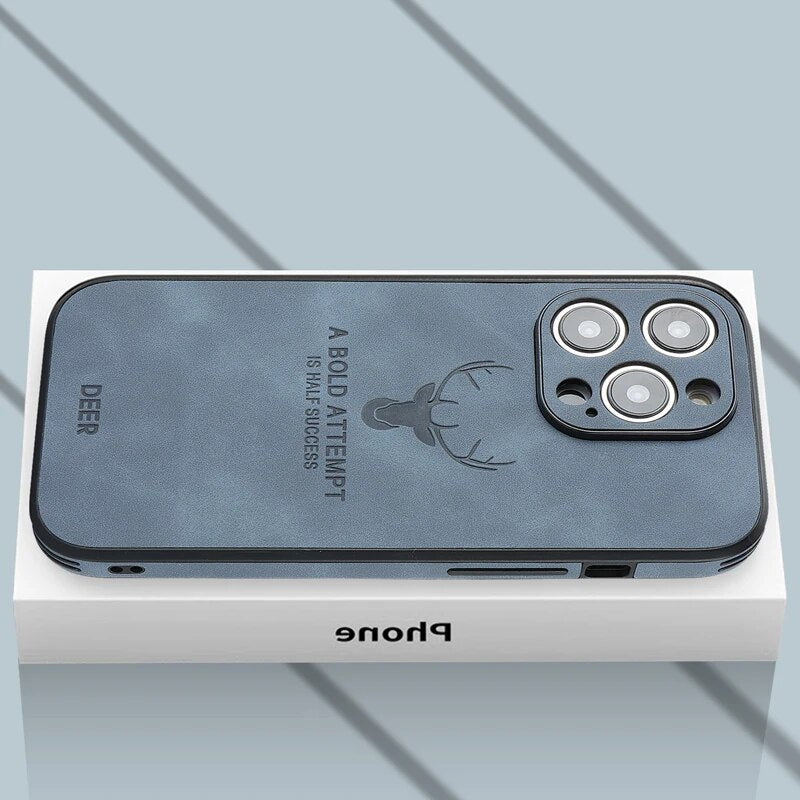 Compact en stijlvol leren iPhone hoesje, minimaliseert bulk.
