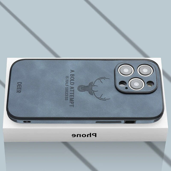 Compact en stijlvol leren iPhone hoesje, minimaliseert bulk.