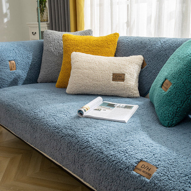 Duurzame antislip bankovertrek van luxe pluche, perfecte bescherming voor je bank tegen huisdieren.