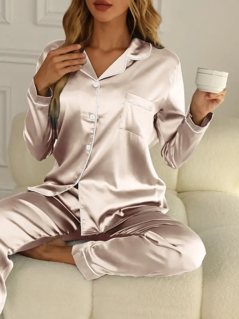 "Luxe satijnen pyjama set, zacht glanzend satijn, elegante nachtkleding voor dames, ultiem comfort en stijlvol ontwerp"