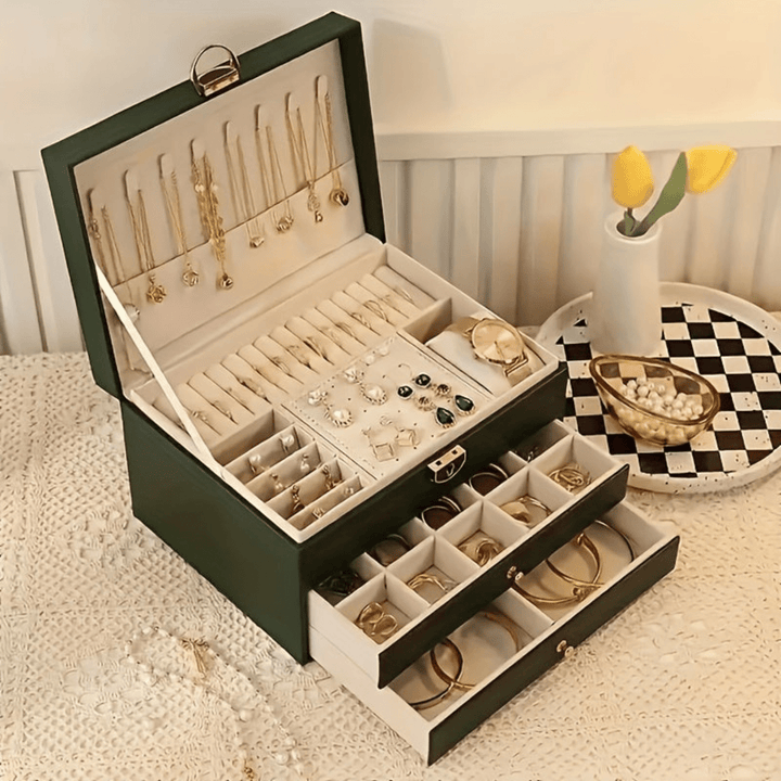 Luxe sieraden organizer box details van de indeling voor kettingen, ringen en armbanden.