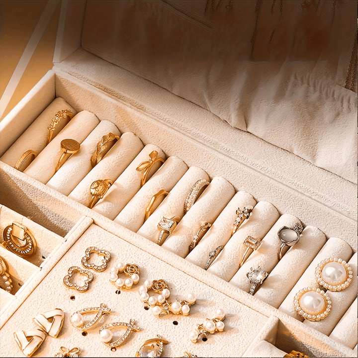 Stijlvolle sieraden organizer box met een luxe uitstraling die bij elk interieur past.