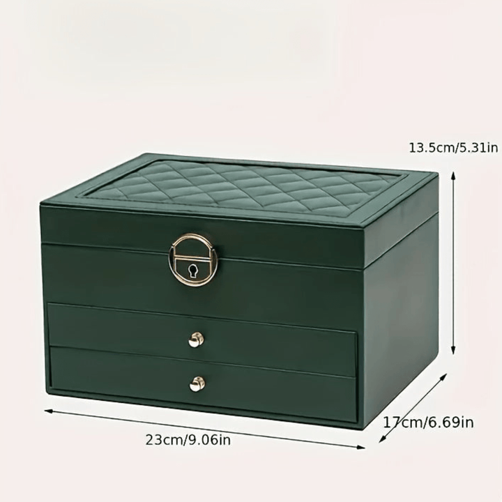 Overzicht van de sieraden organizer box in gebruik, met georganiseerde kettingen, ringen en armbanden.