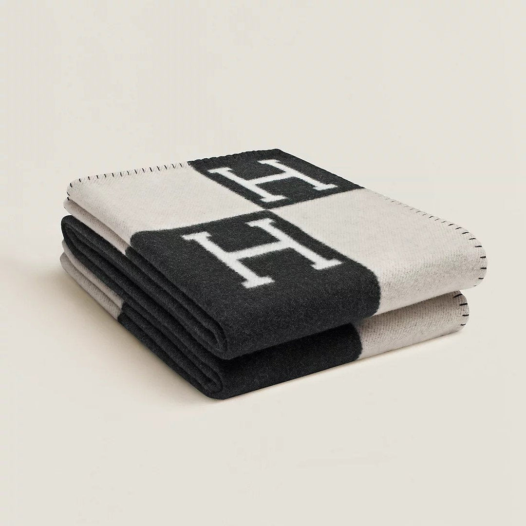 Luxe superzachte wollen kasjmier deken voor extra warmte en comfort in huis.