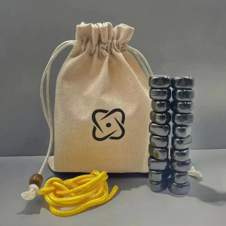 Magnetisch schaakspel met stabiele stukken, compact formaat, draagbaar voor reizen, geschikt voor alle vaardigheidsniveaus.