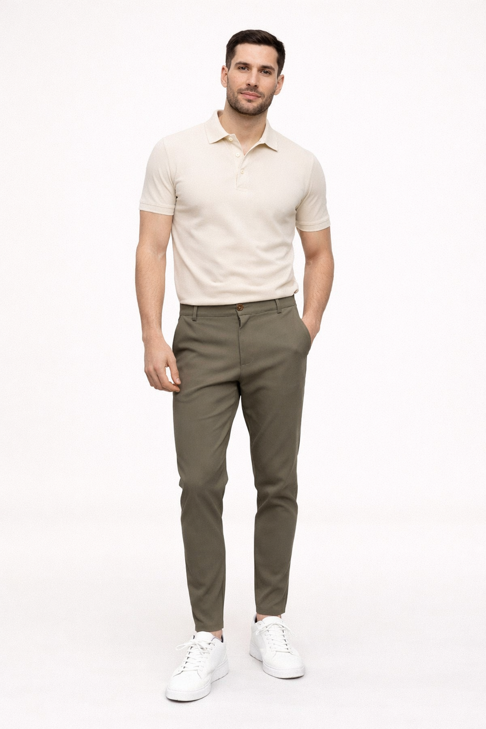 Comfortabele heren chino broek met rechte pasvorm, ideaal voor zowel casual als elegante herenmode outfits.