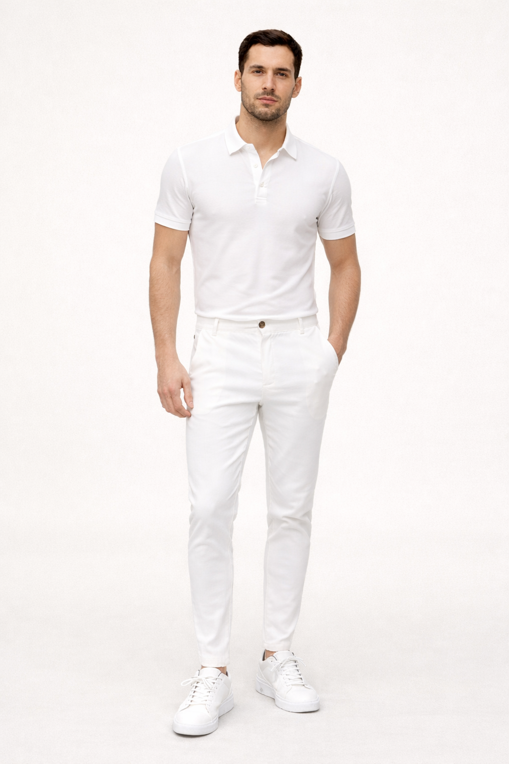 Casual herenbroek: een comfortabele chino met rechte pasvorm voor de modebewuste man, veelzijdig in gebruik.