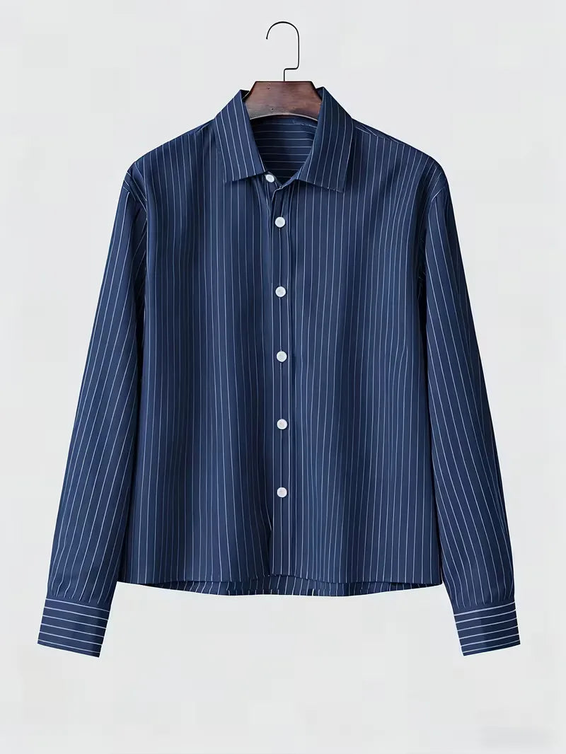 Gestreept heren casual overhemd in marineblauw, lange mouwen, oversized model, veelzijdig voor lente/zomer looks.