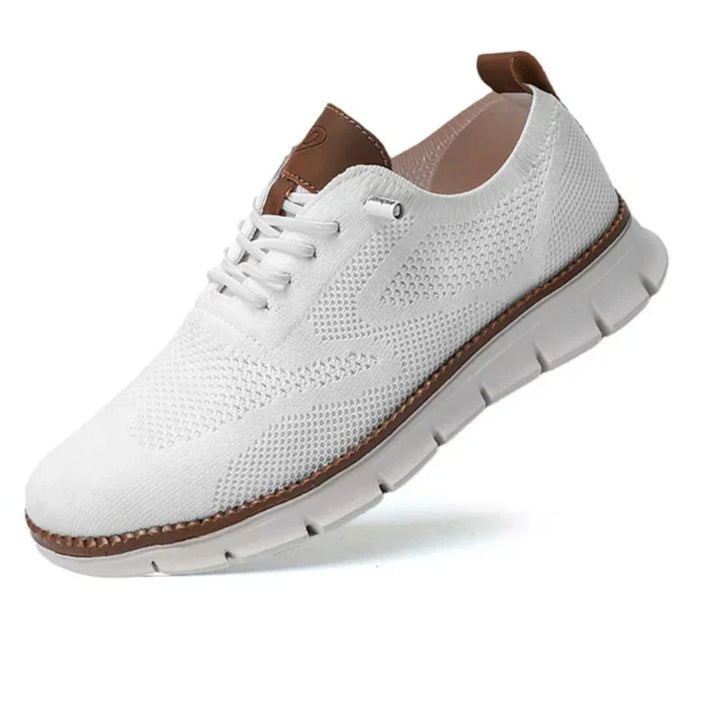 "Mesh sneakers voor heren, ademend en flexibel, in olijfgroen. Comfortabel met luchtig ontwerp en schokabsorberende zool."