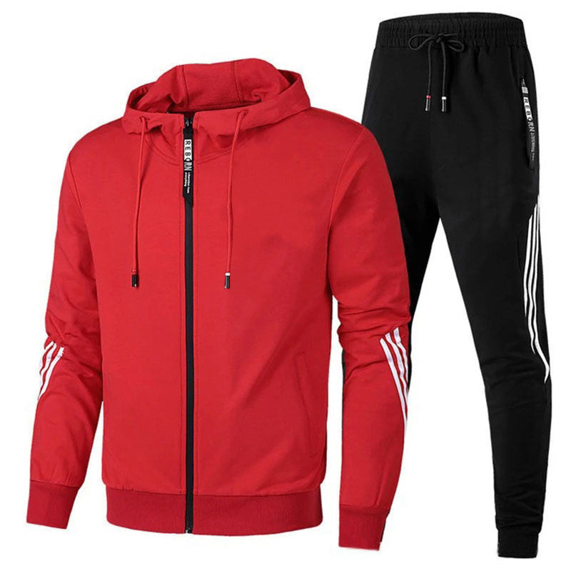 Zacht heren joggingpak met hoodie en joggingbroek. Een veelzijdig herenpak voor sport, vrijetijdskleding en huiscomfort.