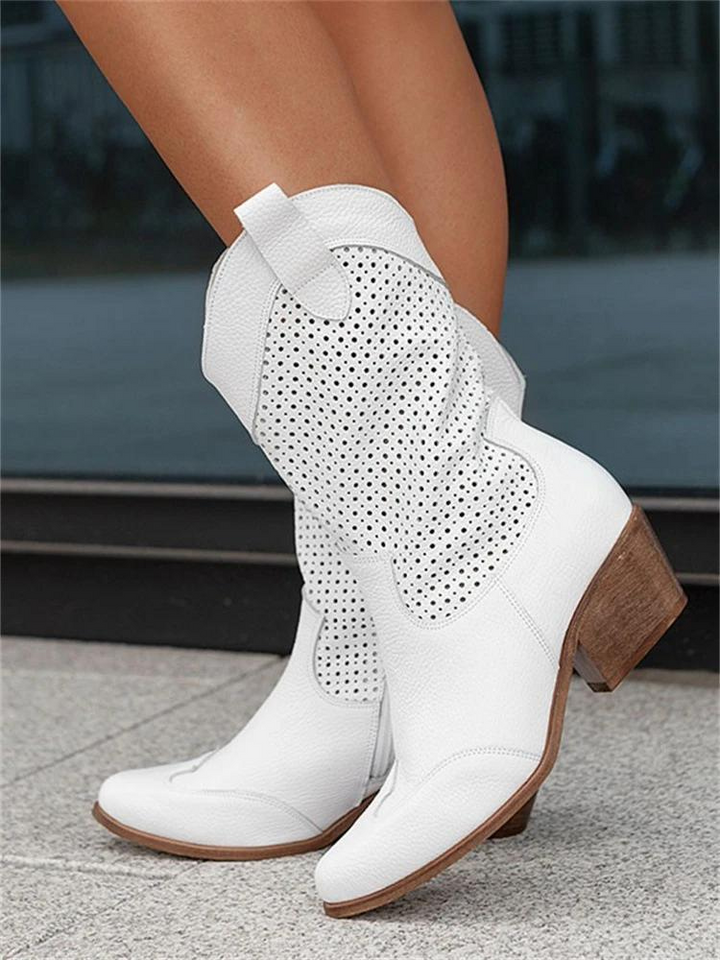 Comfortabele zwarte dames cowboylaarzen. Stijlvolle western laarzen geschikt voor lente, zomer en herfst.