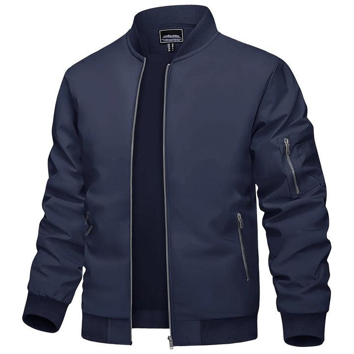 Moderne heren slim fit bomberjas met ritssluiting, ideaal voor een casual of sportieve look. Veelzijdige lente/herfstjas.