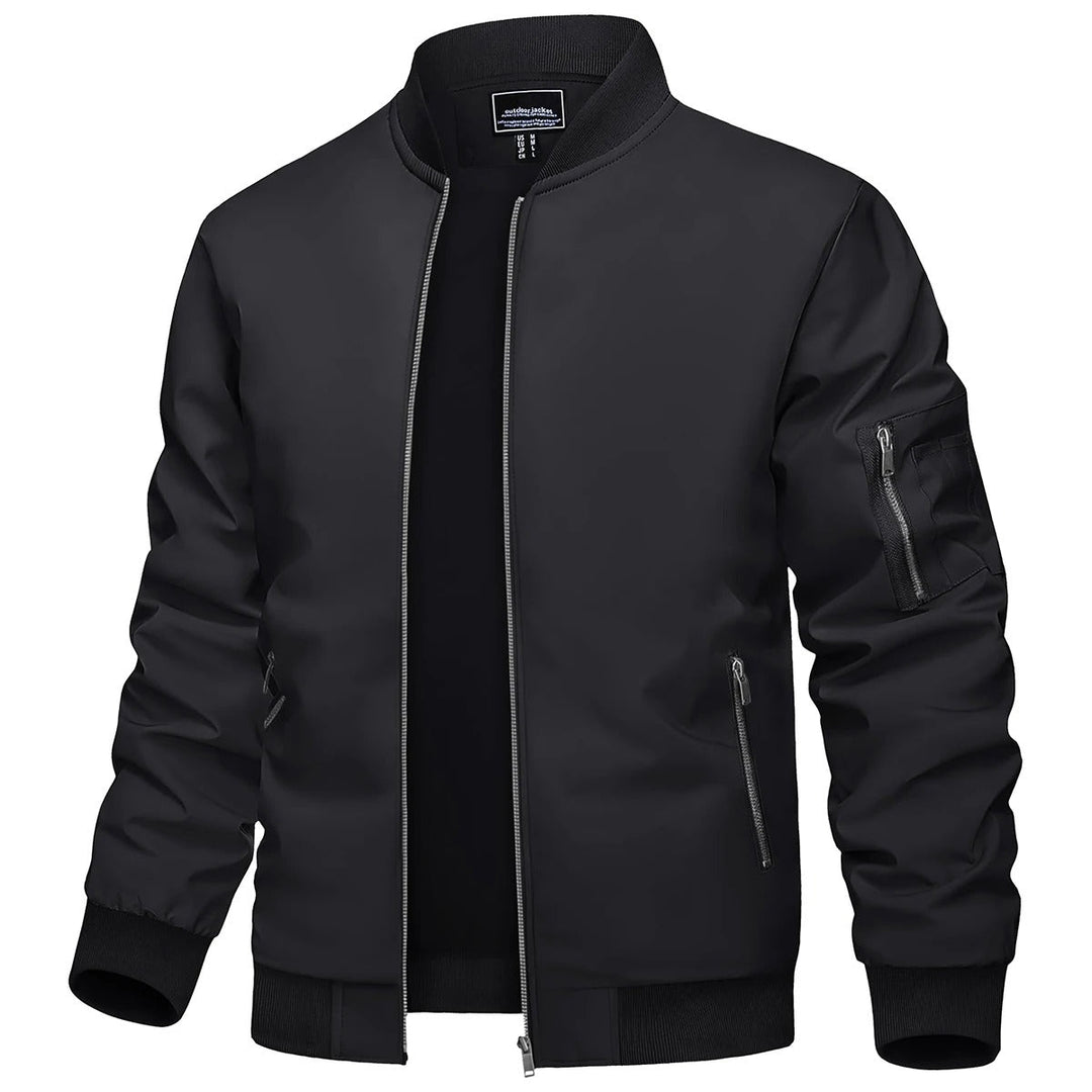 Stijlvolle slim fit heren bomberjas met praktische ritssluiting. Een veelzijdige en sportieve jas voor mannen.