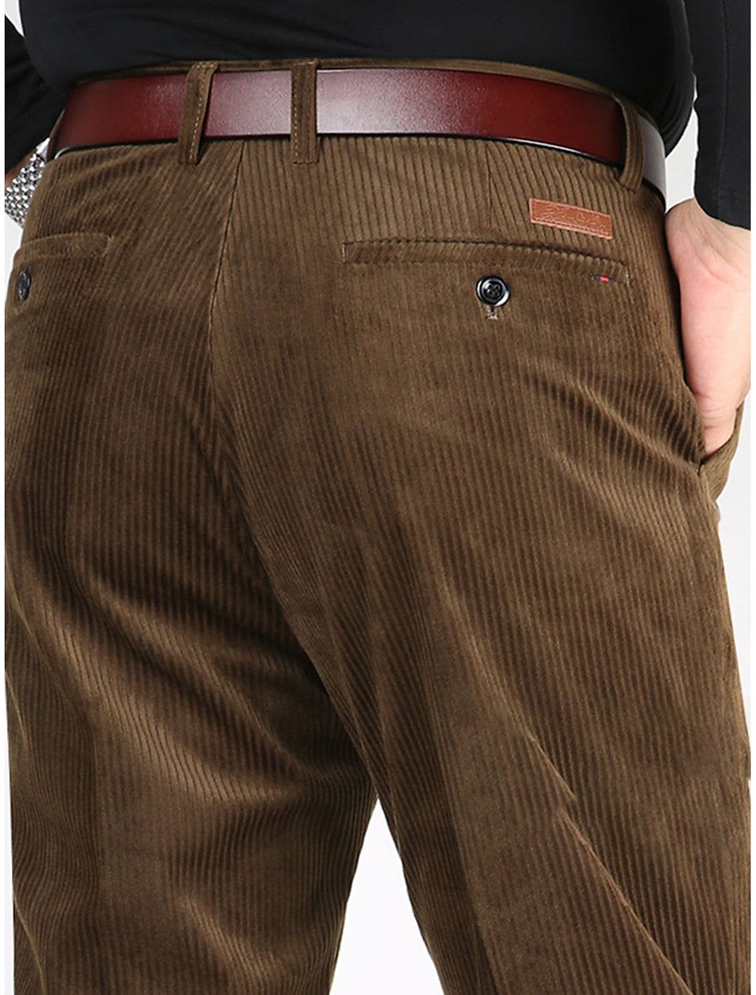 "Modieuze corduroy zomerbroek met stijlvolle zakken voor heren, verkrijgbaar in zwart, kaki en legergroen."