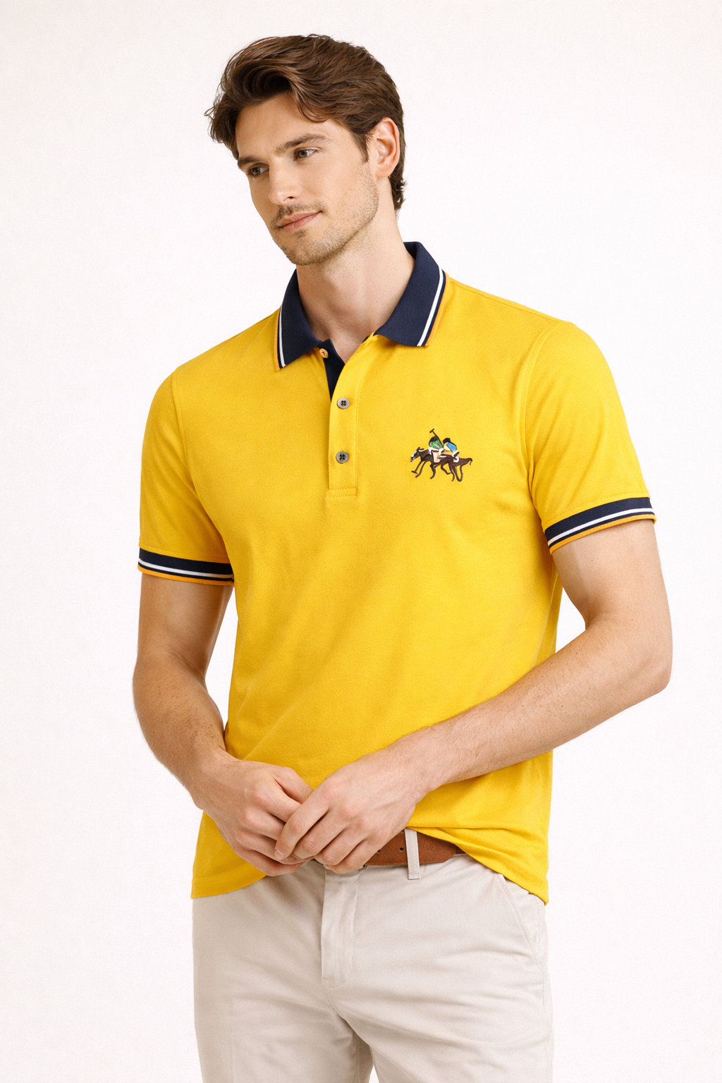 Comfortabele pasvorm heren zomerpolo met korte mouwen, modieus en relaxte stijl voor elke man.