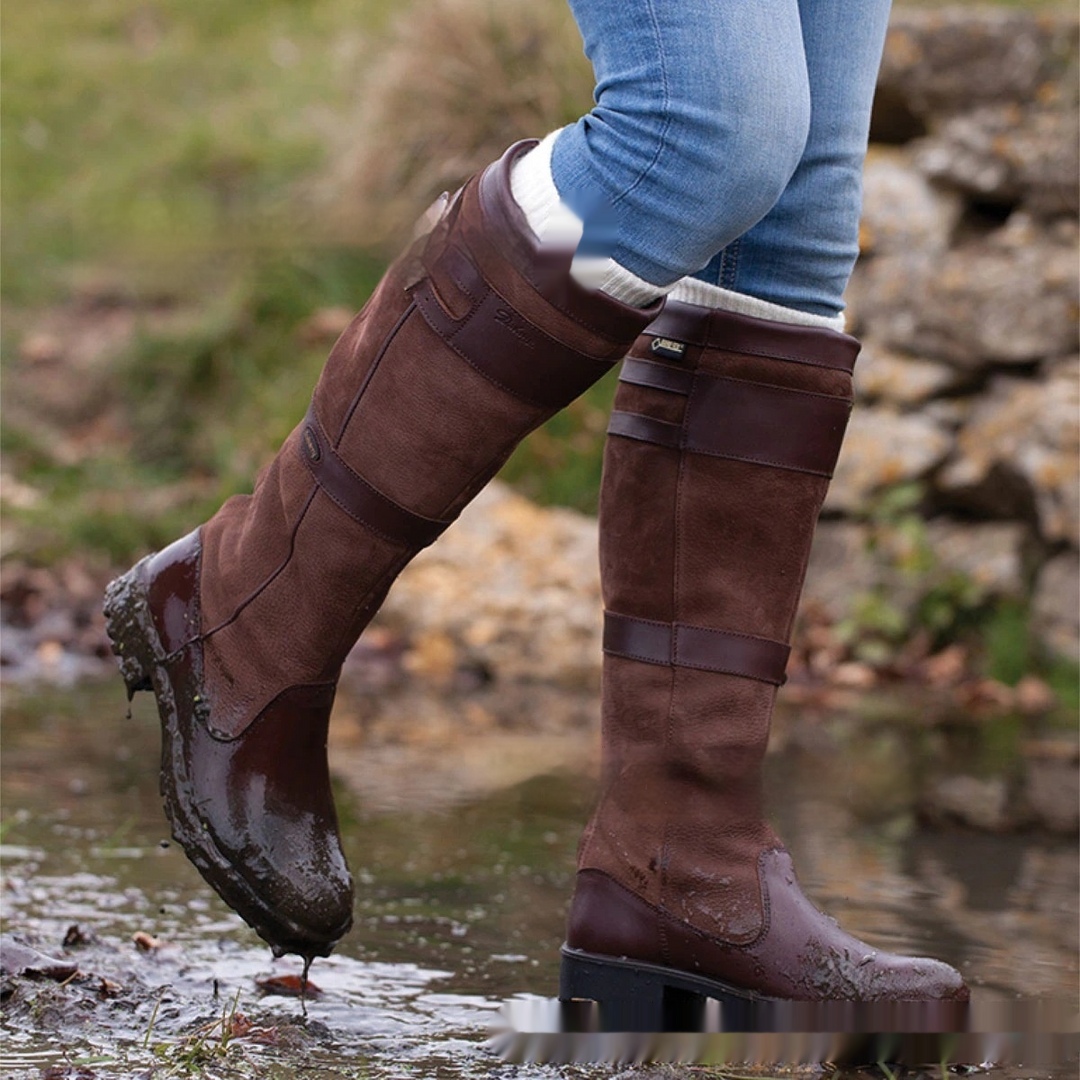 Duurzame dames waterdichte laarzen met goede grip. Comfortabel en betrouwbaar voor stedelijk gebruik of wandelingen.