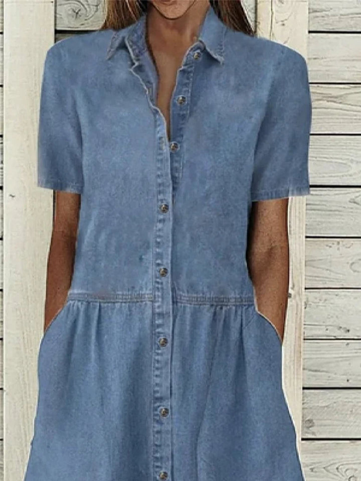 Stijlvolle blauwe dames a-lijn jurk in denimlook met lange knoopsluiting, perfect voor dagelijkse kleding.