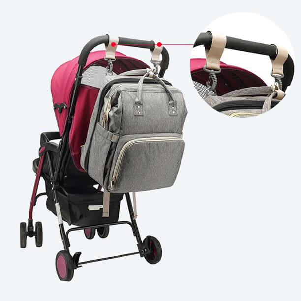 Efficiënte luiertas met slaapplek voor baby; stevig, waterafstotend design voor dagelijks gebruik.