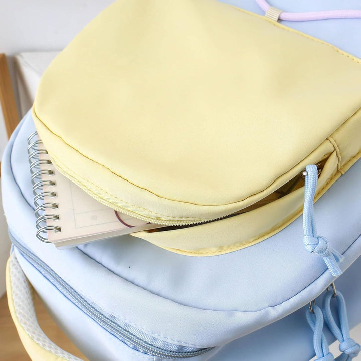 Nivora schoolrugzak met handige zijvakken, onderdeel van een complete schooltas set met etui.