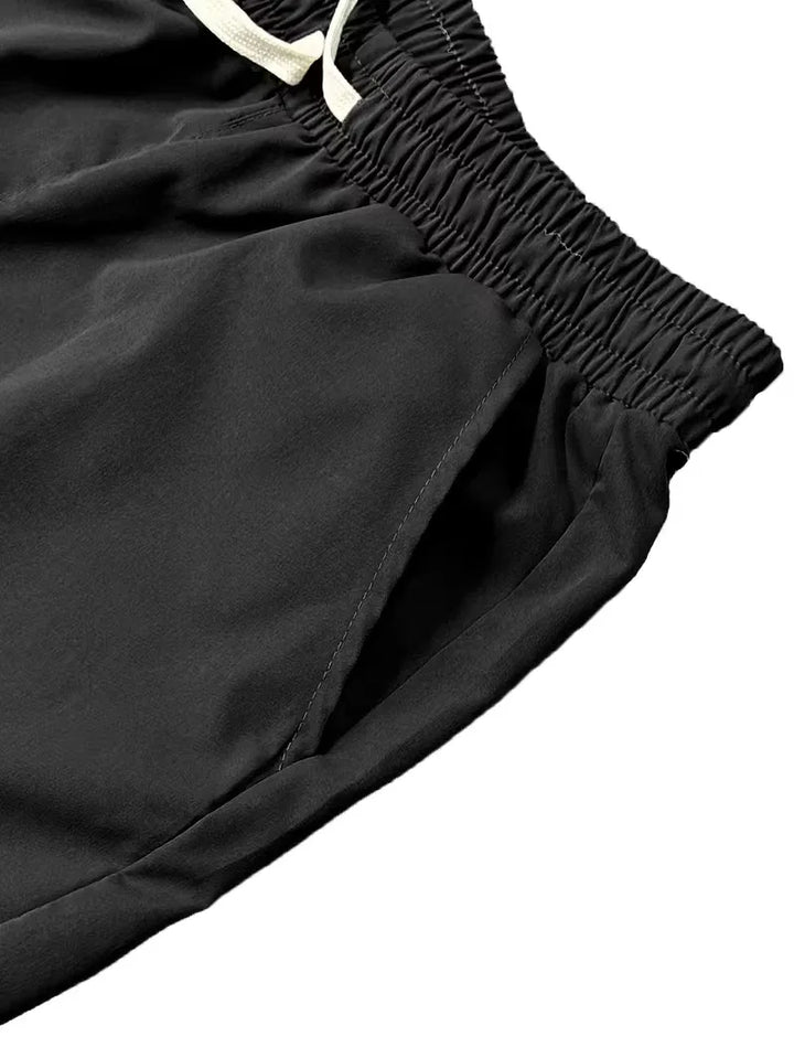 Comfortabele heren cargo broek, taps toelopend met elastische boorden. Geschikt voor casual en streetwear.