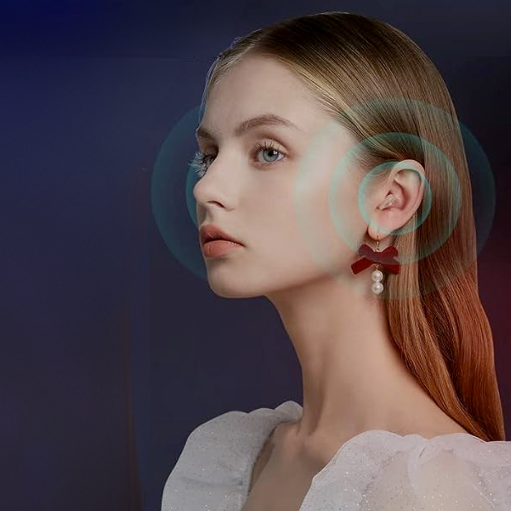 "Oplaadbaar, onzichtbaar hoortoestel in het oor, discreet, stijlvol ontwerp, perfect voor dagelijks gehoorgebruik."