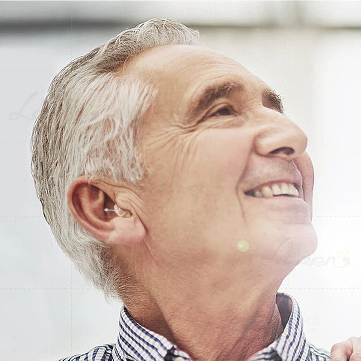 "Oplaadbare hoortoestellen, blauw en huidskleur, discreet design voor dagelijks gebruik, superieure geluidskwaliteit."