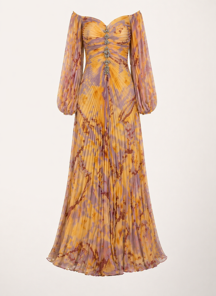 Vloeiende oranje avondjurk voor dames, lange geplooide stof met elegante split, voor een gracieuze look.