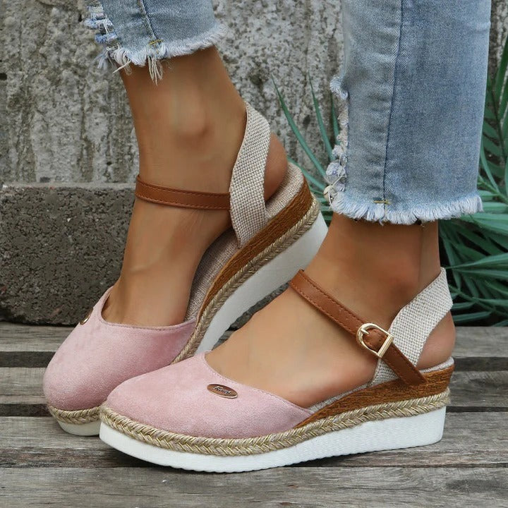 "Orthopedische bruine espadrilles voor dames, stijlvolle sandalen met comfort en duurzame materialen voor dagelijks gebruik."