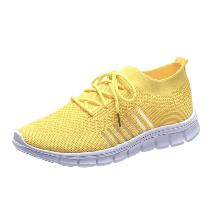 Orthopedische comfortschoenen voor dames, roze, frontaal aanzicht, met brede teenruimte en stijlvol design.