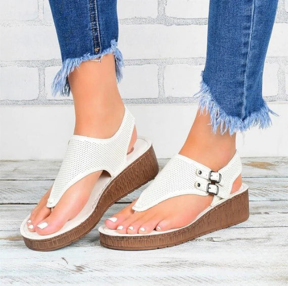 "Orthopedische dames sandalen met moderne, vrouwelijke look en comfort, perfect voor houding en pijnverlichting."