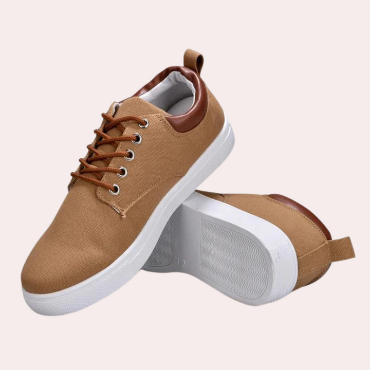 Orthopedische heren sneakers in khaki, zijkant weergave, robuust design, ideaal voor comfort en stijlbewuste mannen.