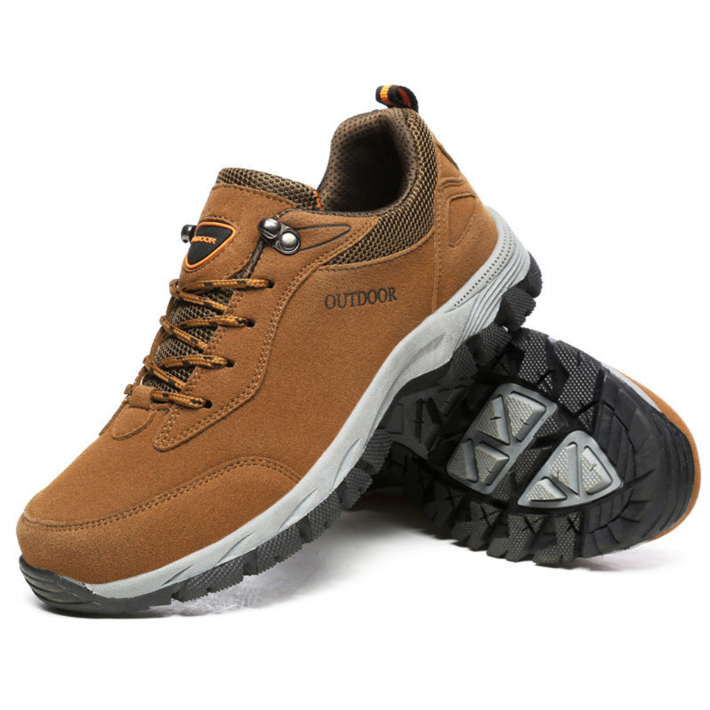 Vooraanzicht van duurzame orthopedische heren wandelschoenen, ontworpen voor optimale ondersteuning en comfort.