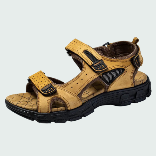 Orthopedische herensandalen voor pijnvrije stappen, bieden comfort en voetondersteuning bij hielspoor.