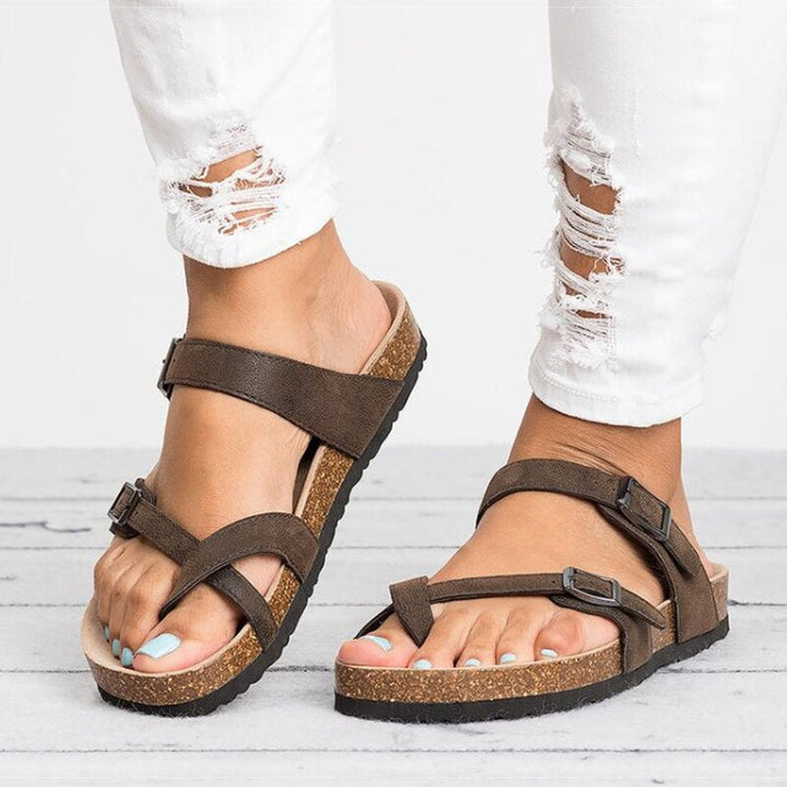 "Orthopedische verstelbare sandalen, beige kleur, zachte zool, verstelbare bandjes, comfortabel voor dames, binnen en buiten.