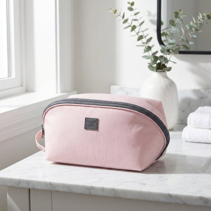 Packify unisex reistoilettas, compacte organizer voor georganiseerd reizen. Duurzaam en lichtgewicht.