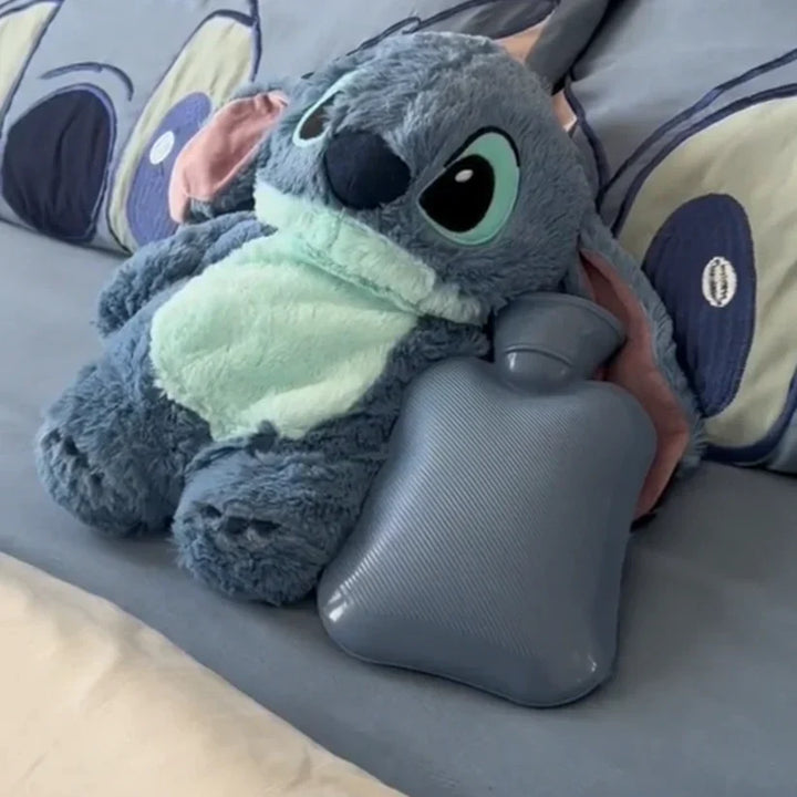 Zachte knuffel warmwaterkruik van pluche; biedt heerlijke comfortabele warmte in bed.