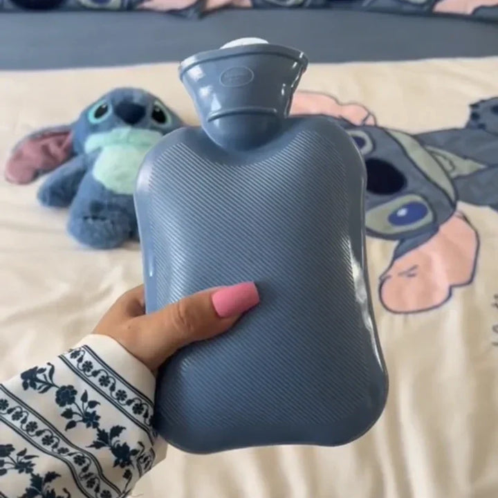 Knuffelbare warmwaterkruik, speciaal ontworpen voor gezellige momenten en warme nachten.