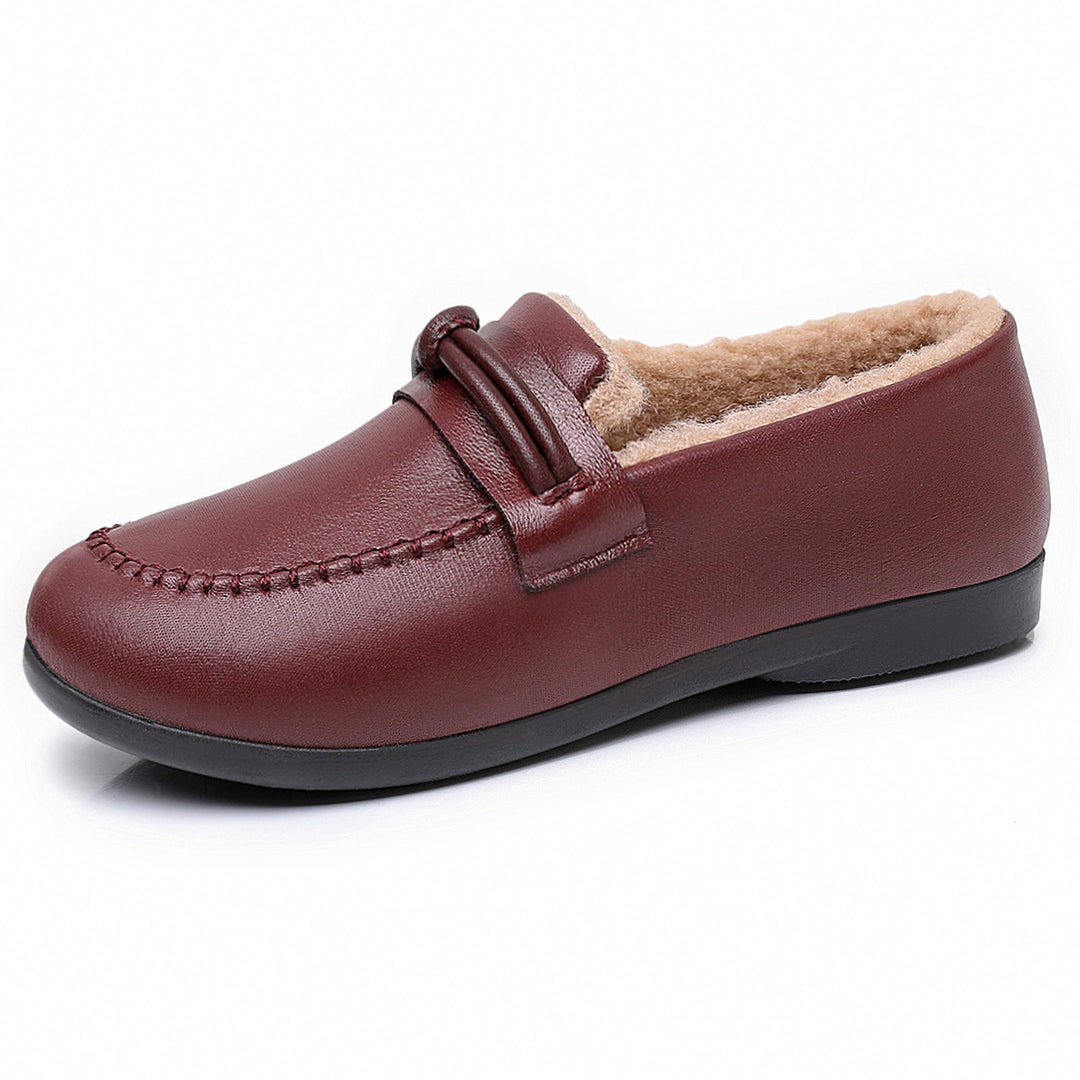 Comfortabele koffiekleurige wintermocassins voor dames, elegant gevoerd en ideaal voor dagelijks gebruik.