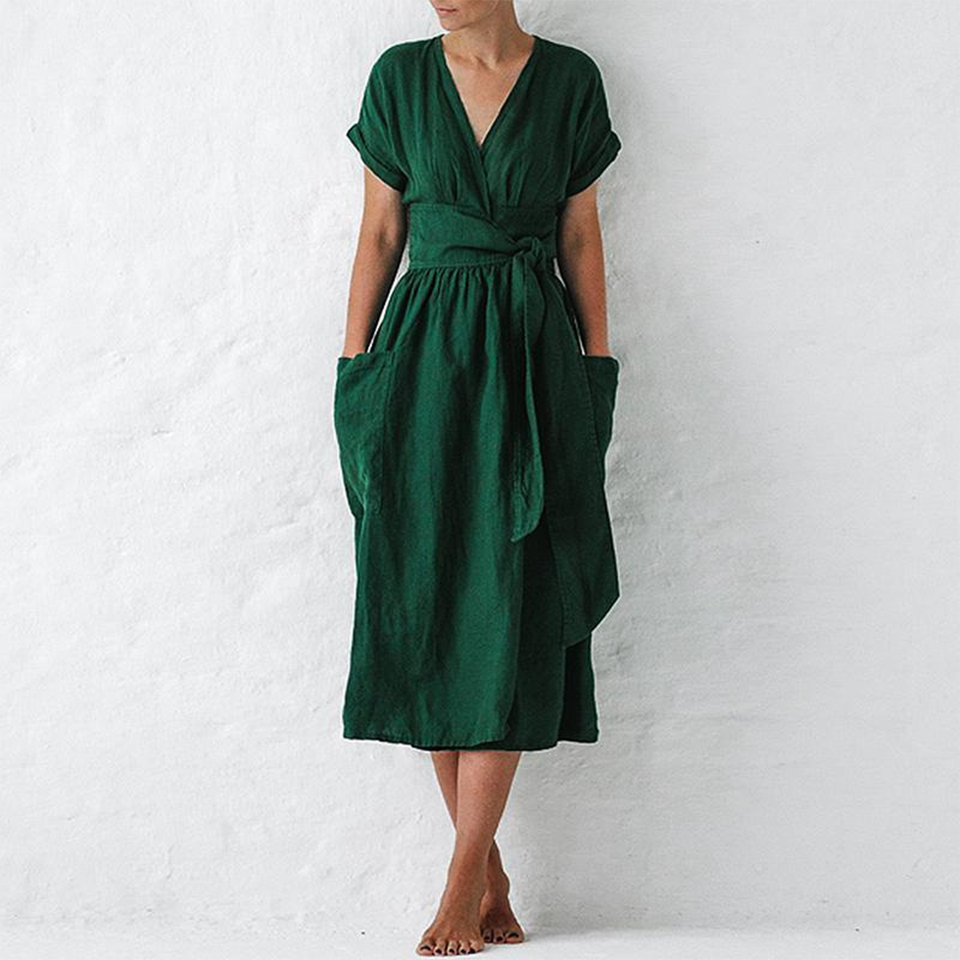 Bruine moderne dames zomerjurk met elegante pofmouwen, een veelzijdige A-lijn jurk voor elke gelegenheid.